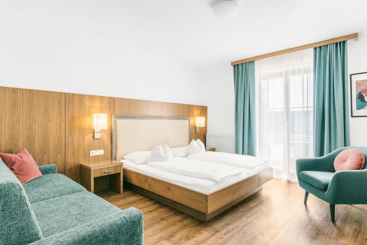 Hotel Weingut Rosenhof 일미츠 외부 사진