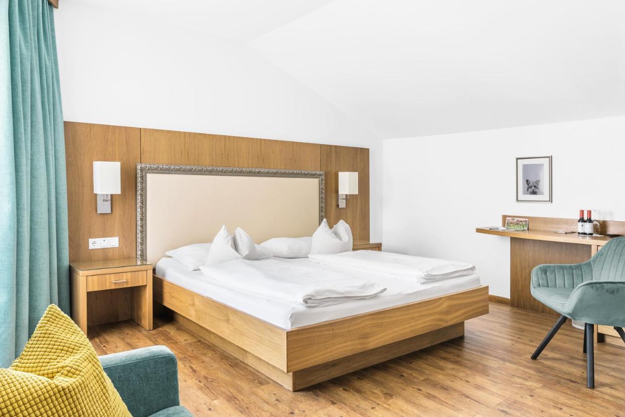 Hotel Weingut Rosenhof 일미츠 외부 사진